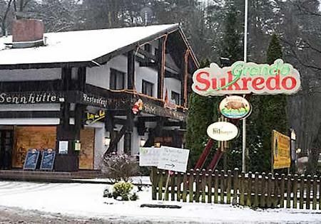 Grando Sukredo Hotel Хамбург Екстериор снимка