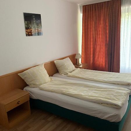 Grando Sukredo Hotel Хамбург Екстериор снимка